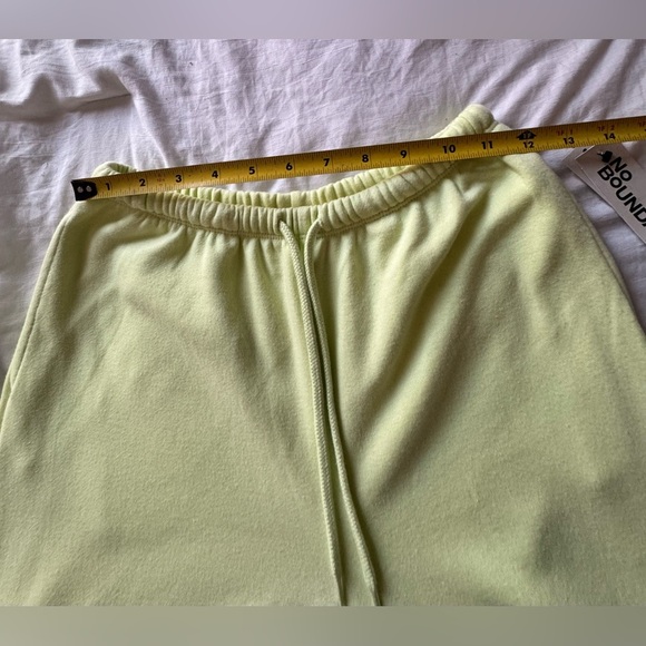 No boundaries women Lime Green Pants - Picture 4 of 8